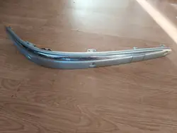 MERCEDES CLASSE E W 211 LISTELLO PARAURTI ANTERIORE DESTRO CROMO A2118801012