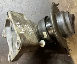 Moottorin tuki OEM 68275988AA Jeep Grand Cherokee WK2