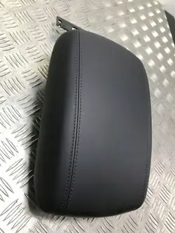 SsangYong Korando konsoli käsinoja OEM FOB23282