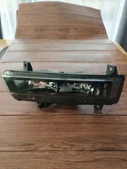 Skoda OEM 5E0941699A Vasen Halogeenivalo - Käytetty