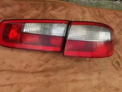 Lámpara trasera derecha Renault Laguna II HATCHBACK