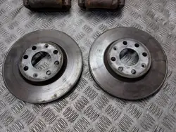Disques + Plaquettes + Étriers Frein Avant Opel Corsa D