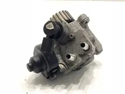 Ruiskutuspumppu VW Passat B8 04L130755D 150hv