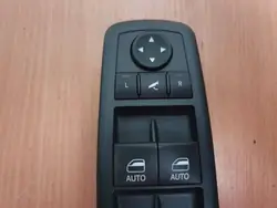 Interruttore finestra Jeep OE 68184803AC