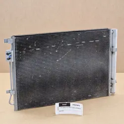 Condensador AC usado OEM AQEI0 25303C8030 para Hyundai i20