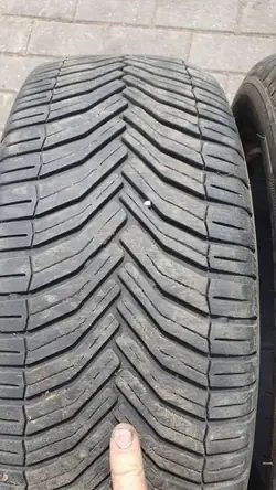 Grelha traseira Toyota Avensis Estate T25 OEM 20555R16