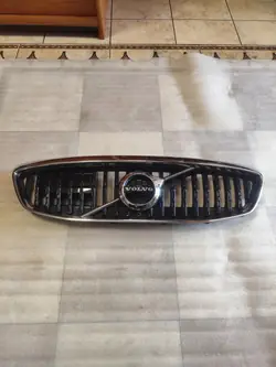 Rejilla Volvo V40 Lift 2016-2019 OEM KR 31425349