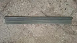 Protector de umbral delantero Mercedes W123 OEM listwa