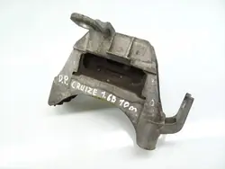 Moottorin kiinnike Chevrolet Cruze 1.6 Bensiini 2010 OEM 13294212