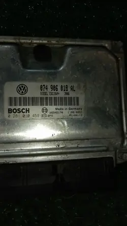 Volkswagen T4 ECU-moduuli OEM 074906018 AL