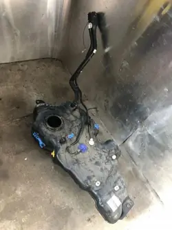 Polttoainesäiliö Nissan Juke II 2020 OEM 2DU136793R