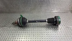 S26372077 Vänster framaxelhalvaxel för VW Polo IV