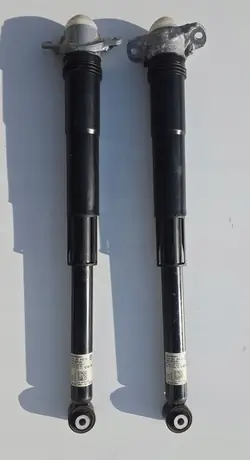 2× 5Q0512013EK 5Q0513049CQ VW GOLF 7 Ammortizzatori Posteriori