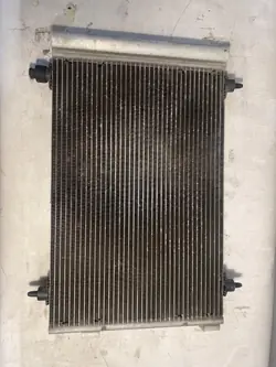 Condensador AC OEM 0637G para Peugeot 308 (2011-2015)