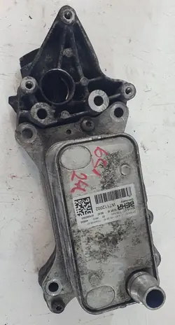 Refroidisseur d'huile Mercedes-Benz OEM A6511800565 - Occasion