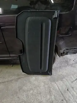 Prateleira Traseira OEM 2K5 para VW Caddy Maxi - Preta