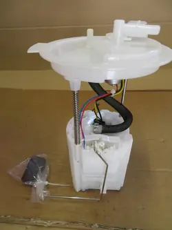 Brandstofpomp Fiat Panda III 1.2 1.4 2012- OEM 51885821