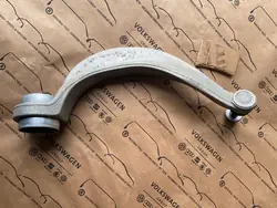 AUDI A8 Braccio di Controllo Inferiore Sinistro 4H0407693G