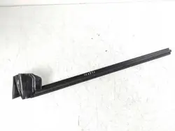Joint de vitre Tesla 109049500E côté droit