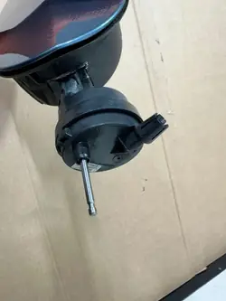 Bränslefyllningslucka OEM A2306390042 för Mercedes SL R230