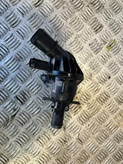 Thermostat Housing KK2Q-9K478-BA Ford Transit MK8 Custom