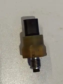 Sensor de pressão de óleo Volvo V70 2014 OEM 31336469