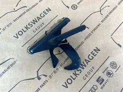 Audi A3 8V Motorhuvelås OEM 8V0823480A