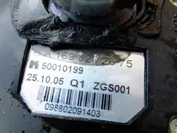 Mercedes W169 takantenn OEM A1698202675