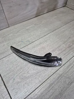 Spiegelrichtingaanwijzer Mercedes-Benz OE A3170639 - Gebruikt