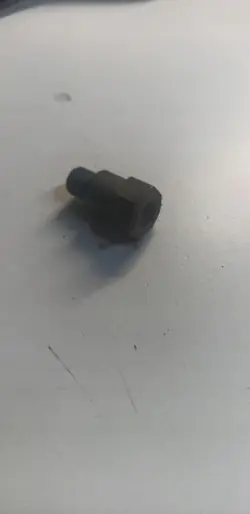 Saab Turbo-adapteriruuvi OEM - Mitsubishi-sovitus