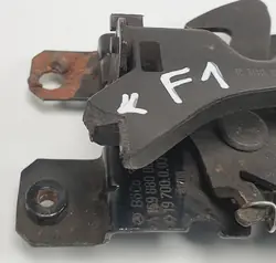 Verrou de Capot Mercedes W169 A1698800660