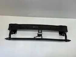 Etupuskuri Audi Q2 2018