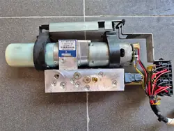 Mercedes SLK R171 kattopumppu OEM 1718000030