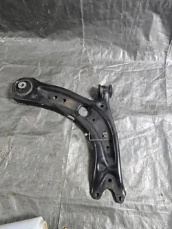 AUDI A3 8Y Braccio Anteriore Destro 81A407152C