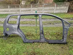 Garniture d'aile arrière droite VW Touran Lift 10-15 OEM