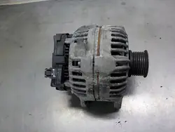 RENAULT MEGANE III 1.9 DCI Vaihtovirtageneraattori OEM 0124525151 8200660041-B