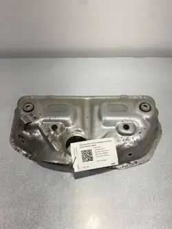 Mitsubishi OE FBZ18487 Pakoputken lämpösuoja