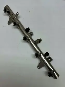 Carril de inyección OEM 07K133317K para Audi RS3/RSQ3/TTRS