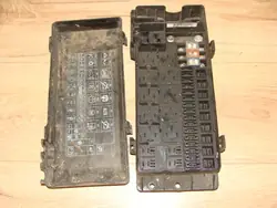 Sulakekotelo 2.5 TD5 Land Rover Discovery 2 II OEM