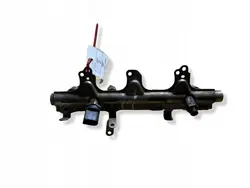 AUDI A4 B8 2.0 TFSI Injector Rail 06J133317M