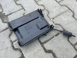 Land Rover Akun kiinnityskansi OEM K8D210757