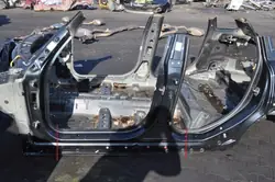 OEM 422527 Linke B-Säulenverkleidung für MINI F65 2025