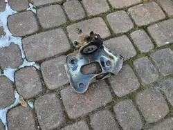 Suporte viga suspensão OEM B690 traseiro esquerdo Opel Corsa E