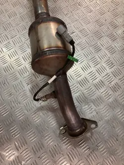 Silencieux central Toyota Yaris IV 20- 1.5H OEM PK16355