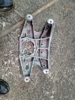 Audi A4 B8 A5 Vaihteiston Tuki OEM 8K0399263AF
