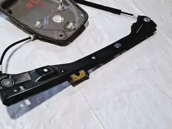 Lève-vitre avant gauche VW Golf V 1K0