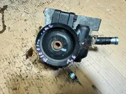 Bomba dirección asistida Ford Fusion Fiesta MK6 1.6 5KD1230