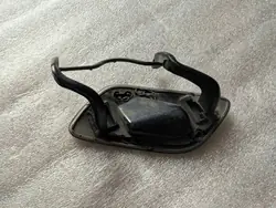 Tapa del lavaparabrisas delantero derecho OEM 31323845 Volvo V60