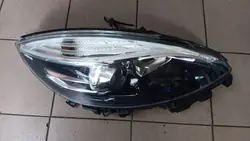 Oikea Ajovalo RENAULT SCENIC III LIFT 260106928R