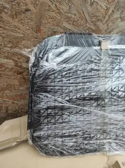 Rejilla ventana puerta trasera Ford OE - Estado usado